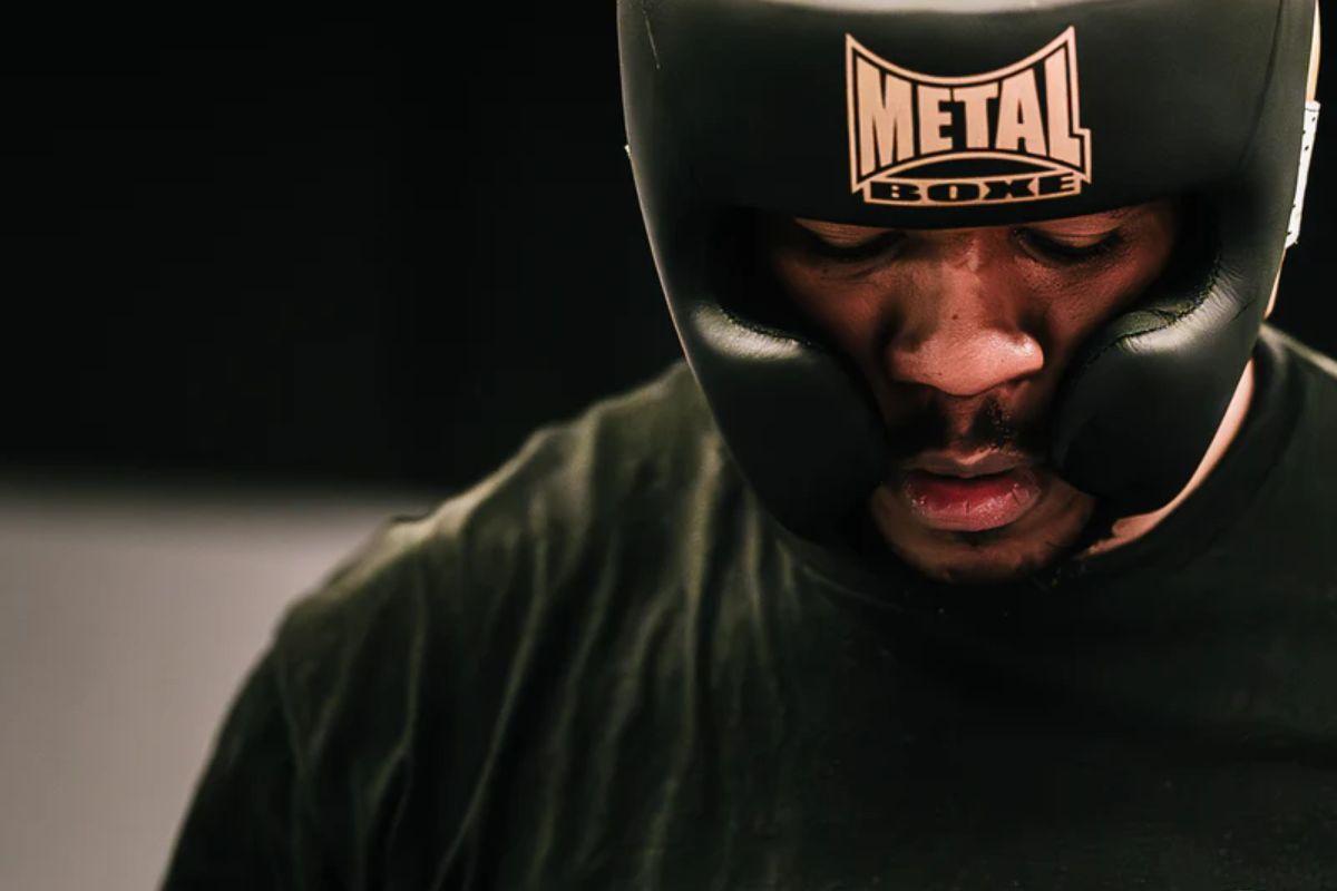 Comment laver un casque de boxe : le guide complet pour l'entretenir correctement