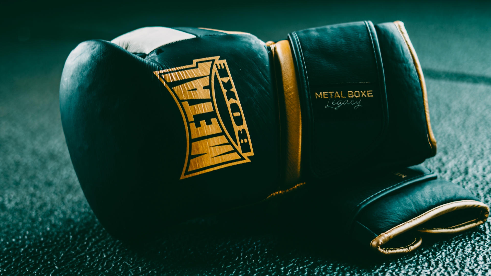 L’esquive en boxe : l’art de ne pas être là quand le coup part