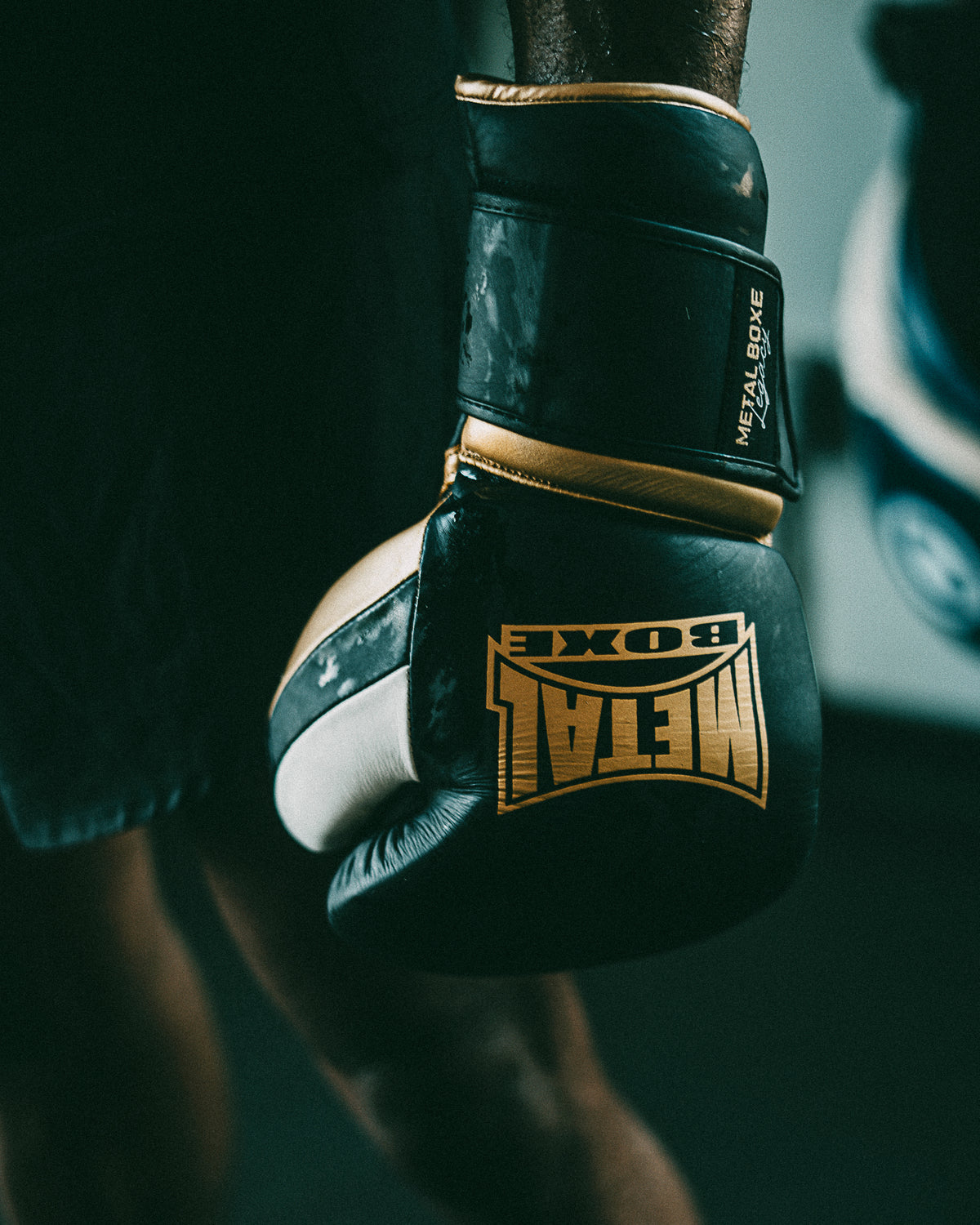 LEGACY LACE-UP SPARRING GLOVES