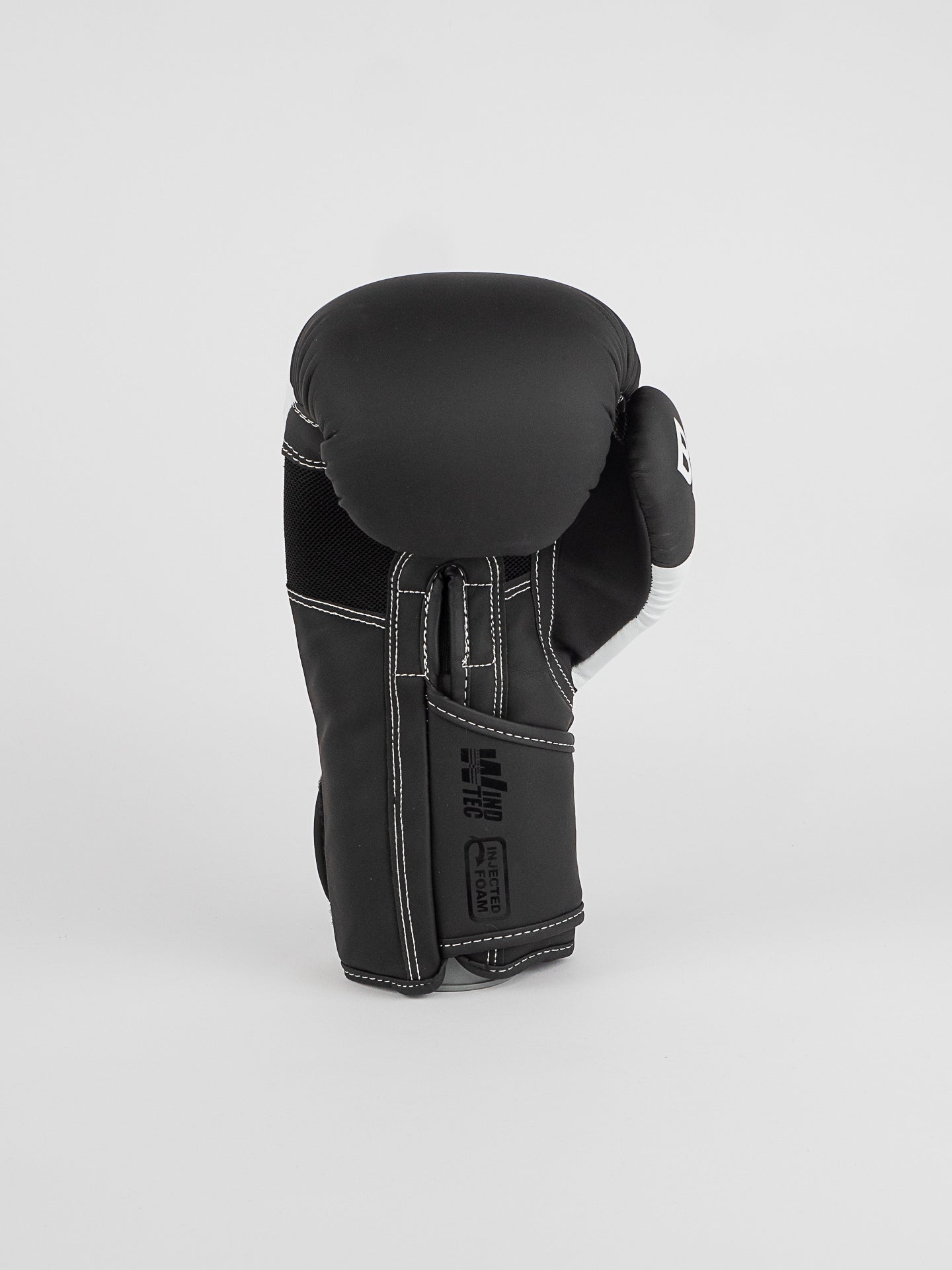 BLADE BLACK AND WHITE BOXING GLOVES