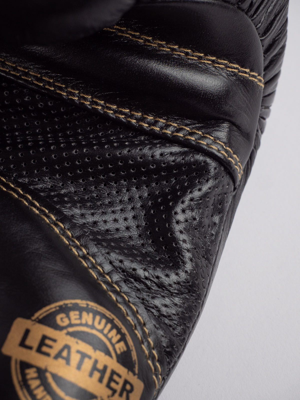 TITAN BLACK GOLD BOXING GLOVES