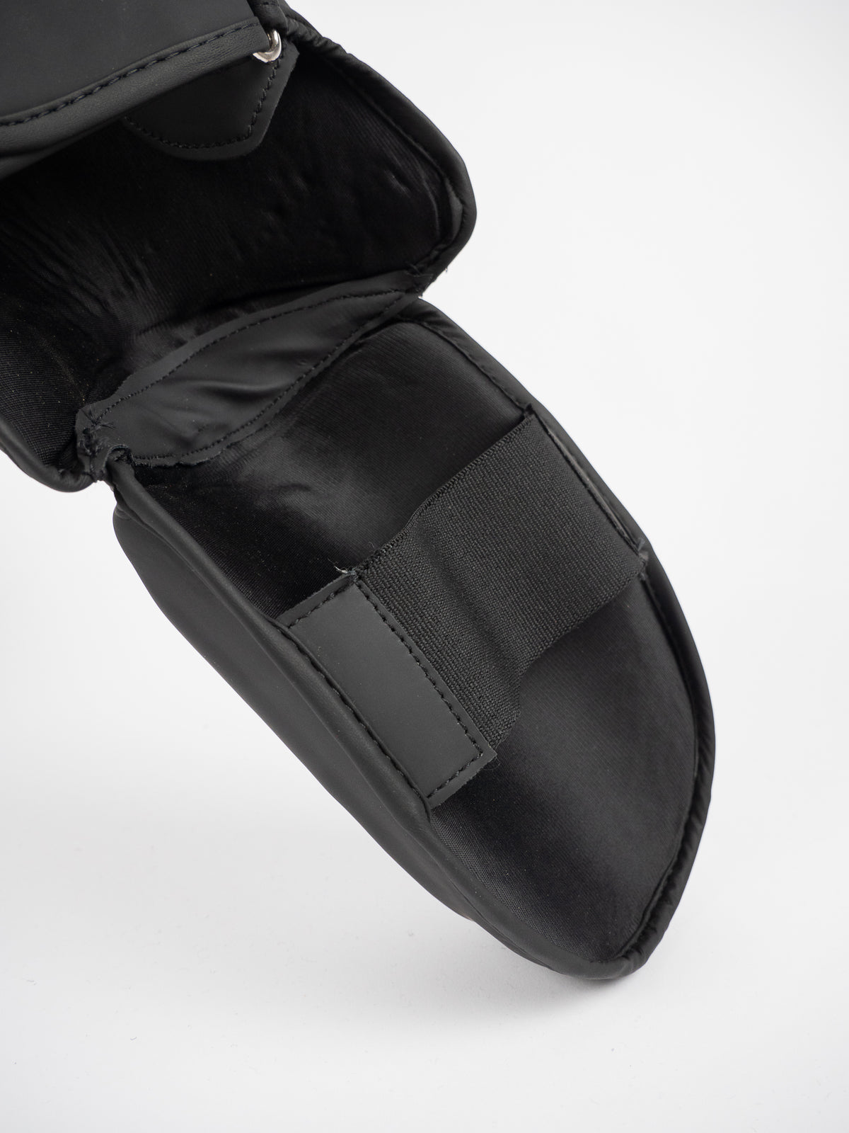BLACK LIGHT ANATOMICAL SHIN+FOOT PROTECTION